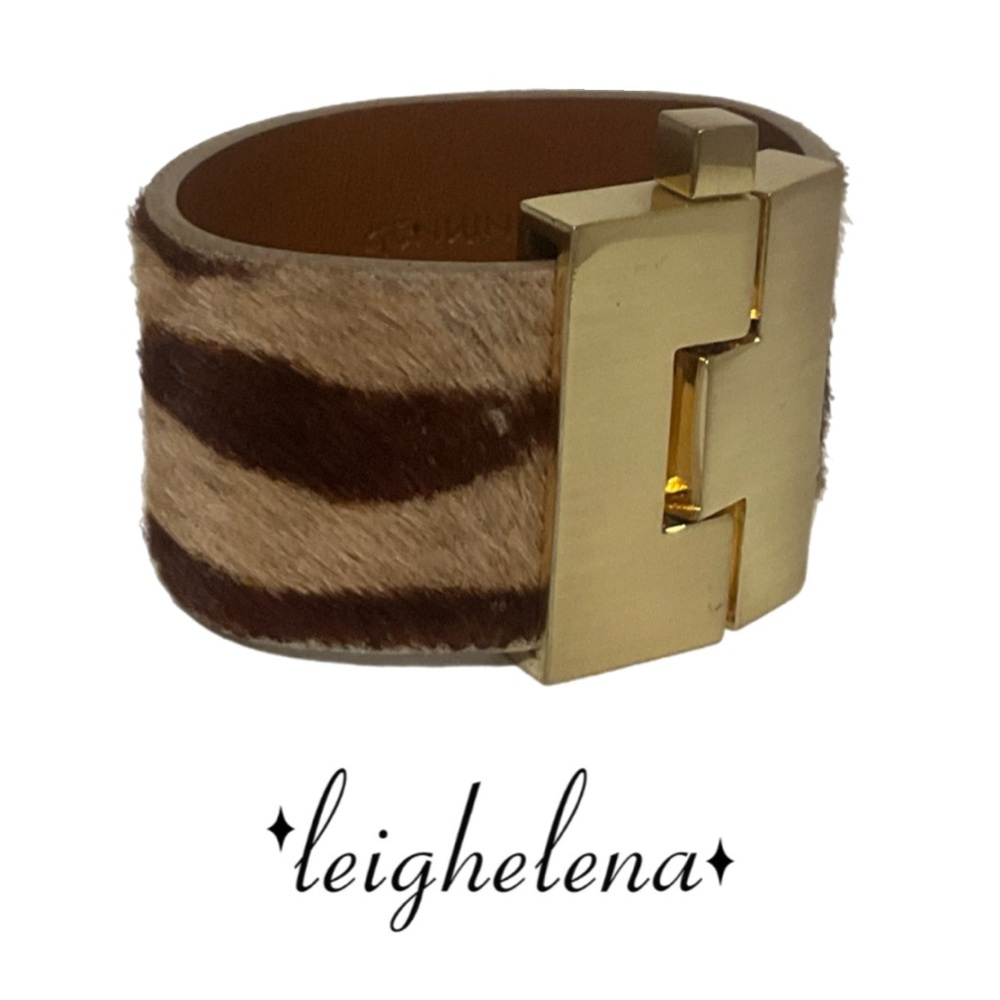 Leighelena Wide Jigsaw Tiger Stripe Cuff Bracelet